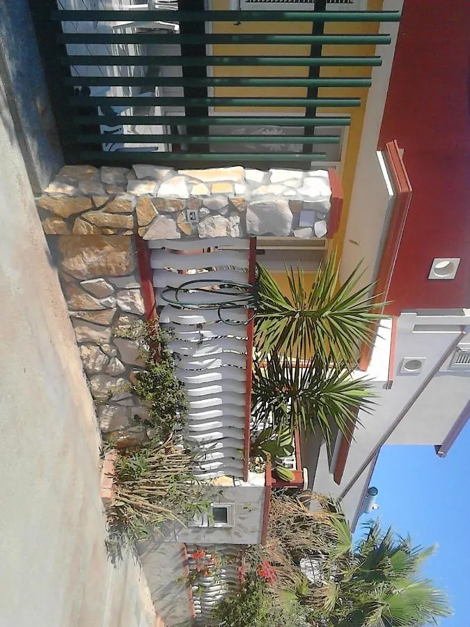 Casa vacanze Villa Bella casa da Paola Santa Maria del Focallo Italia